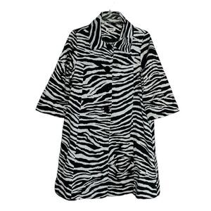 Appraisal Zebra Print Black and White
Jacket(Size Small)
